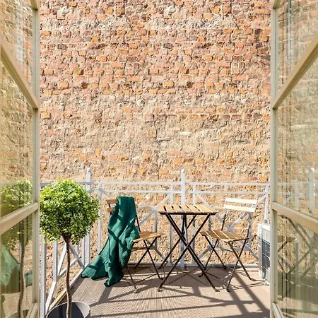 3 Storey W/terrace